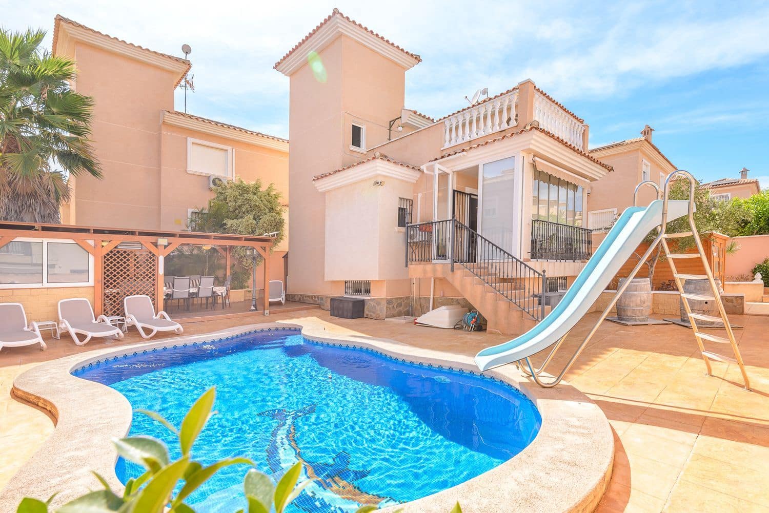 4 bedroom Villa for sale in Orihuela Costa with pool garage - € 349,900 (Ref: 9206172)