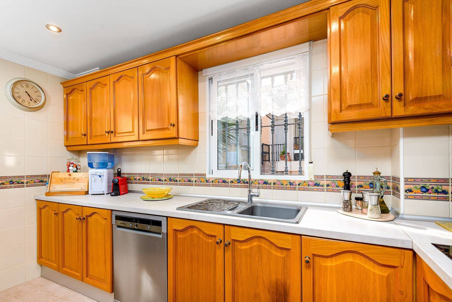 4 bedroom Villa for sale in Orihuela Costa with pool garage - € 349,900 (Ref: 9206172)