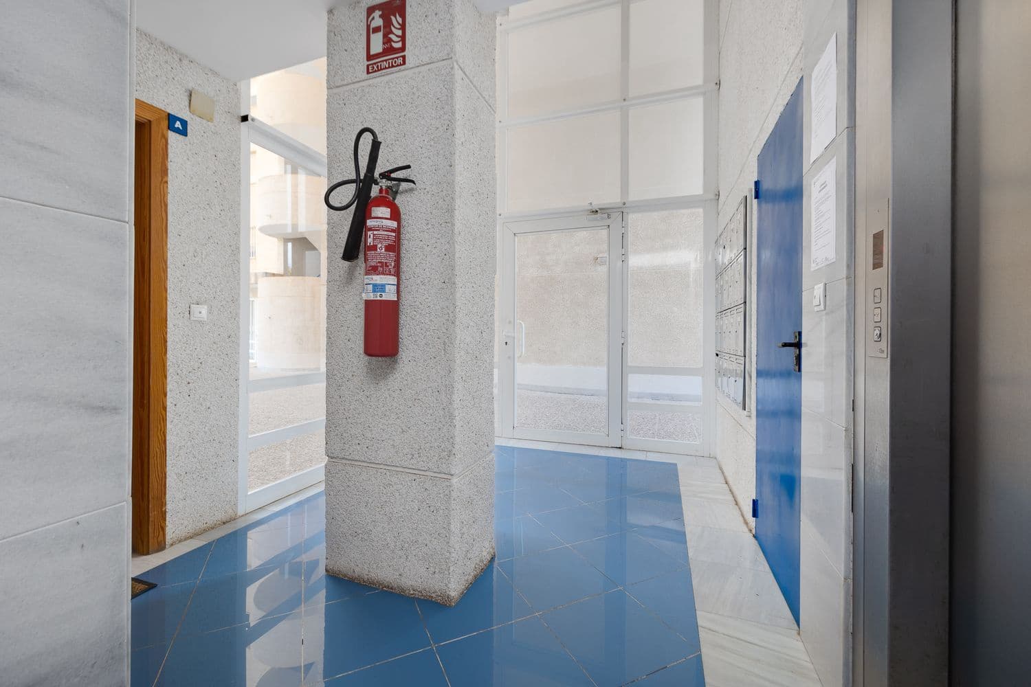 2 chambre Appartement à vendre à Playa de Muchavista avec piscine garage - 299 000 € (Ref: 9212523)