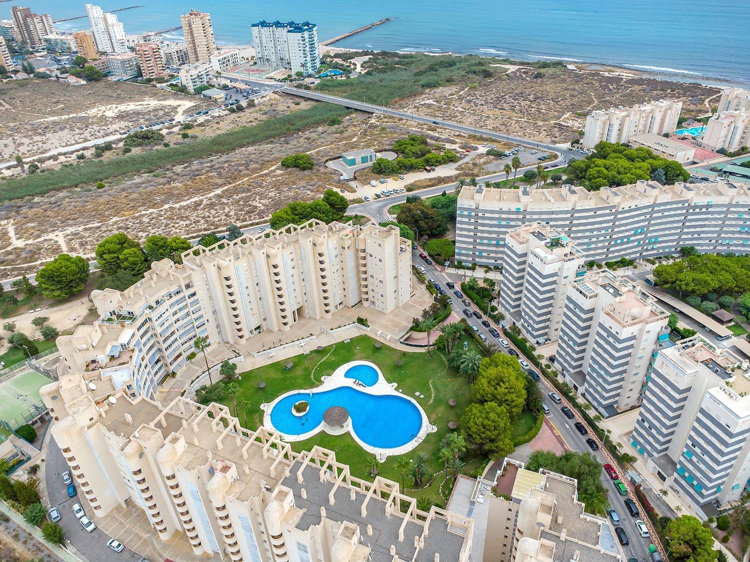 2 chambre Appartement à vendre à Playa de Muchavista avec piscine garage - 299 000 € (Ref: 9212523)