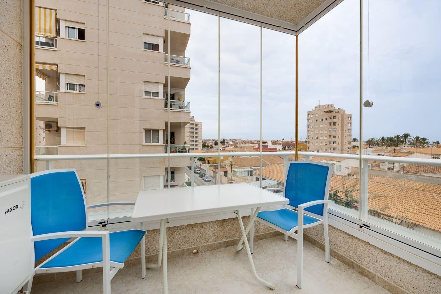 2 chambre Appartement à vendre à Torrevieja avec piscine garage - 143 000 € (Ref: 9226104)