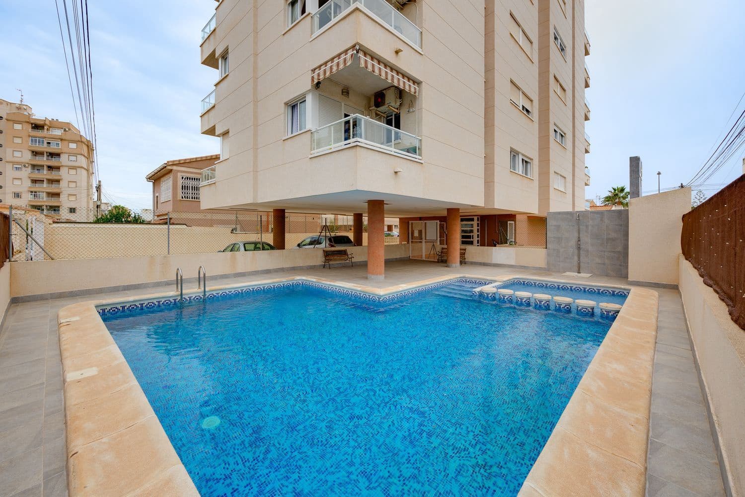 2 chambre Appartement à vendre à Torrevieja avec piscine garage - 143 000 € (Ref: 9226104)