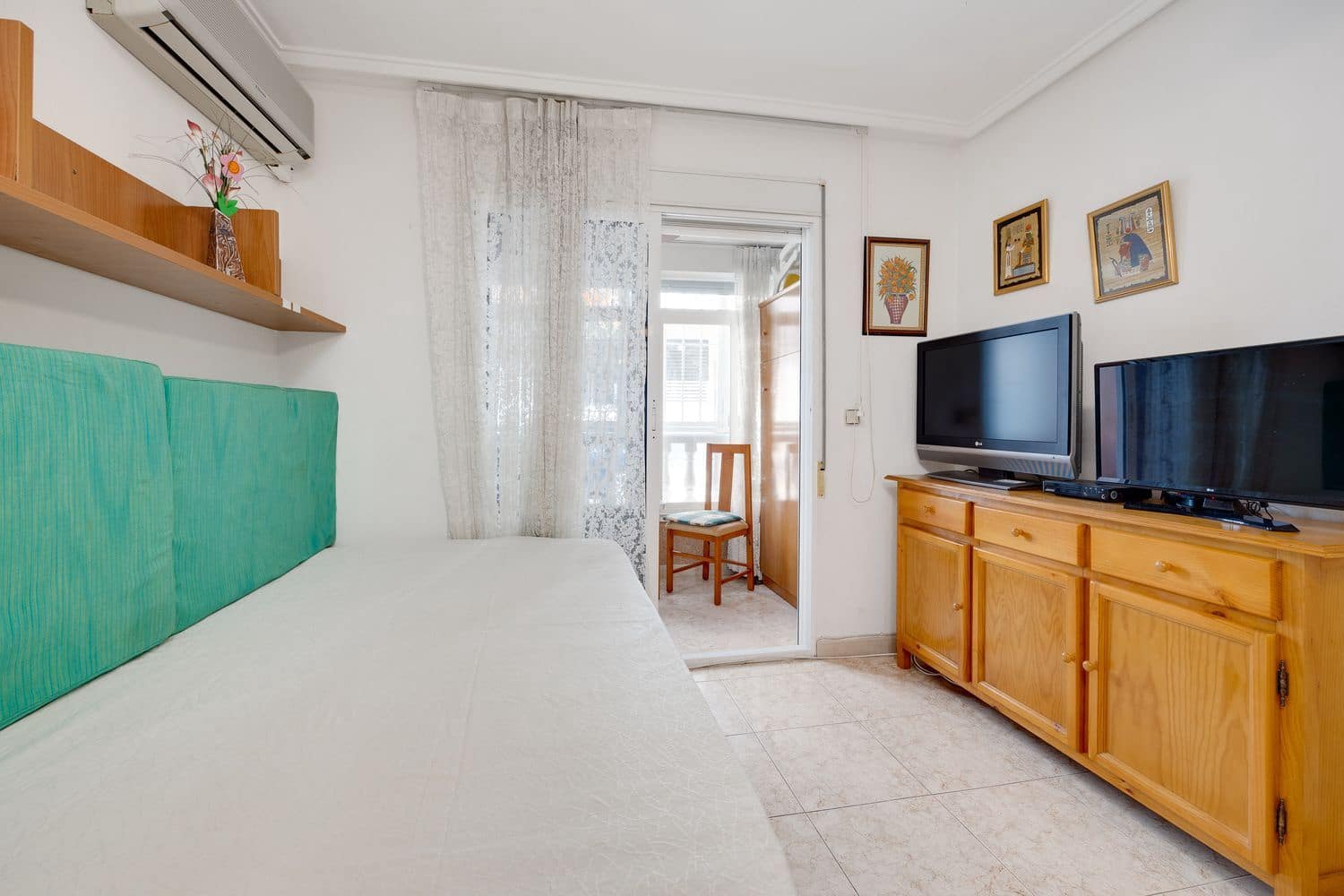 Apartamento para venda em Torrevieja com piscina garagem - 83 000 € (Ref: 9232108)