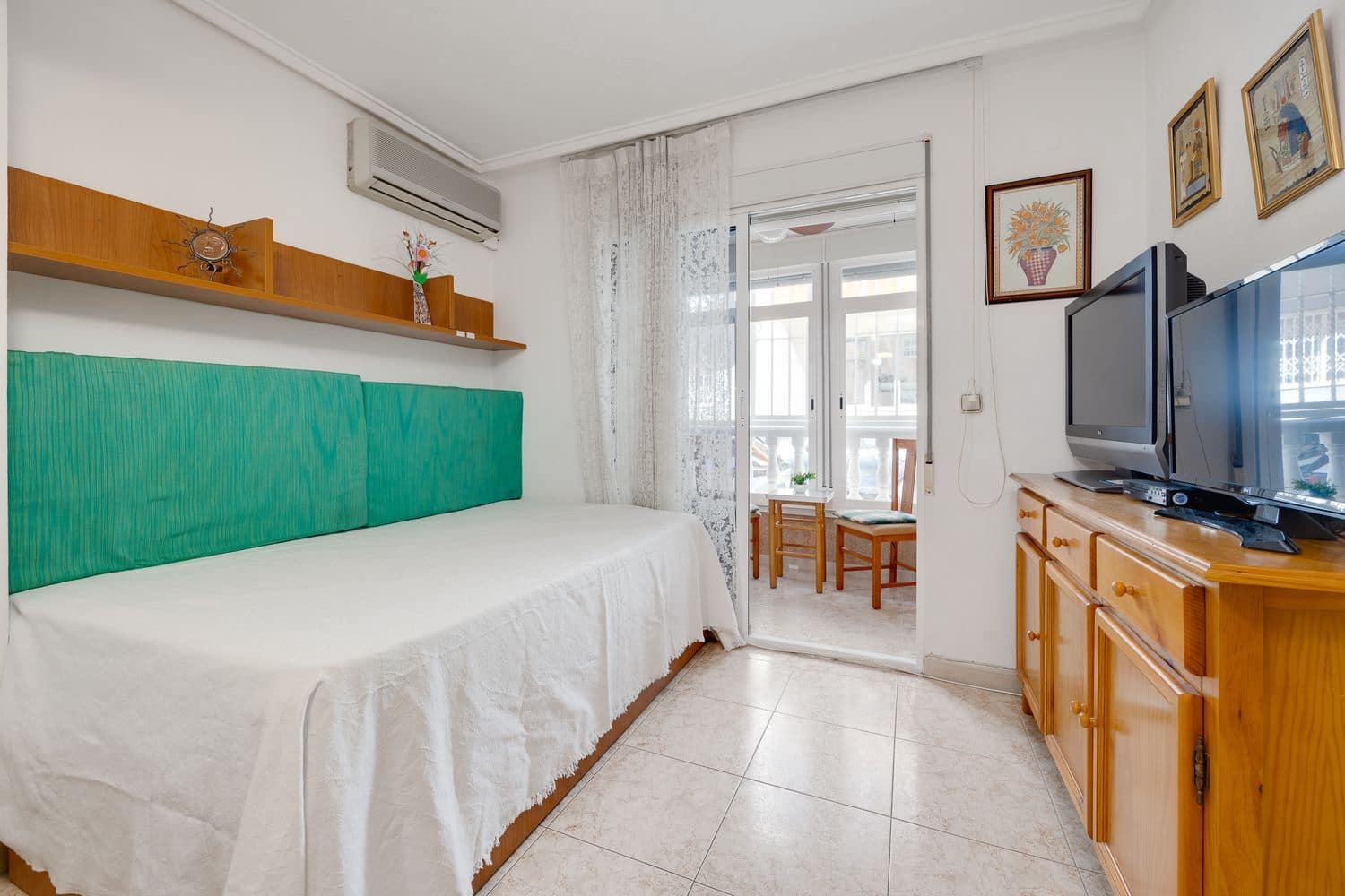 Apartamento para venda em Torrevieja com piscina garagem - 83 000 € (Ref: 9232108)