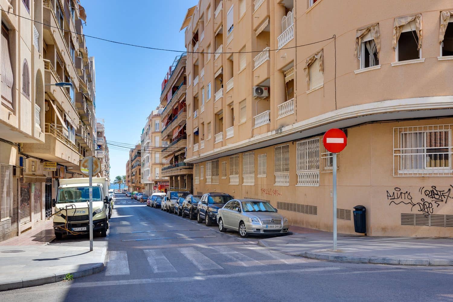 Apartamento para venda em Torrevieja com piscina garagem - 83 000 € (Ref: 9232108)