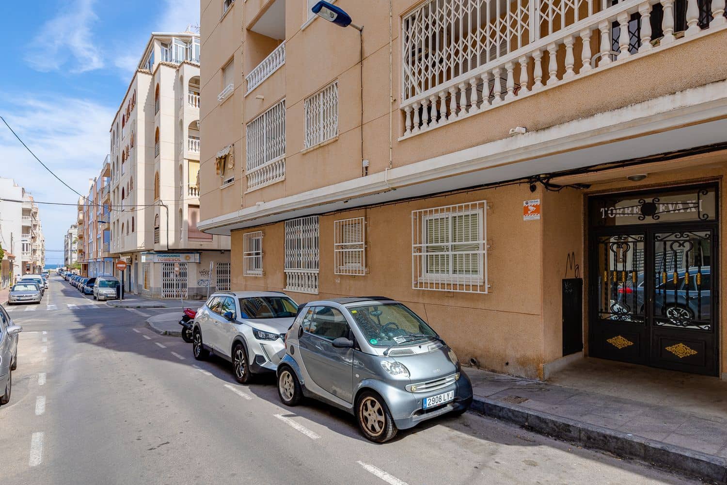 Apartamento para venda em Torrevieja com piscina garagem - 83 000 € (Ref: 9232108)