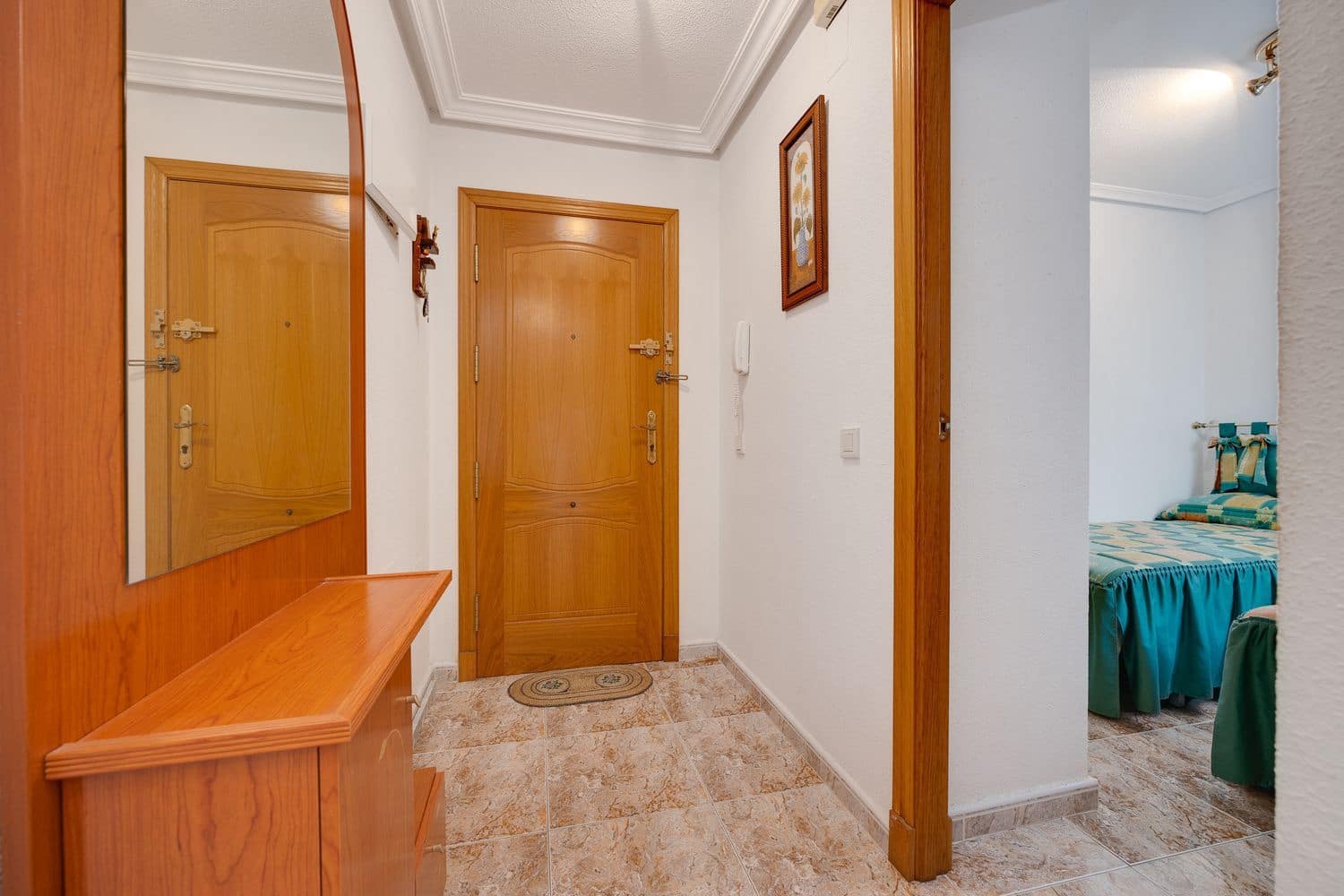 Apartamento de 2 habitaciones en Torrevieja en venta con garaje - 145.000 € (Ref: 9232109)