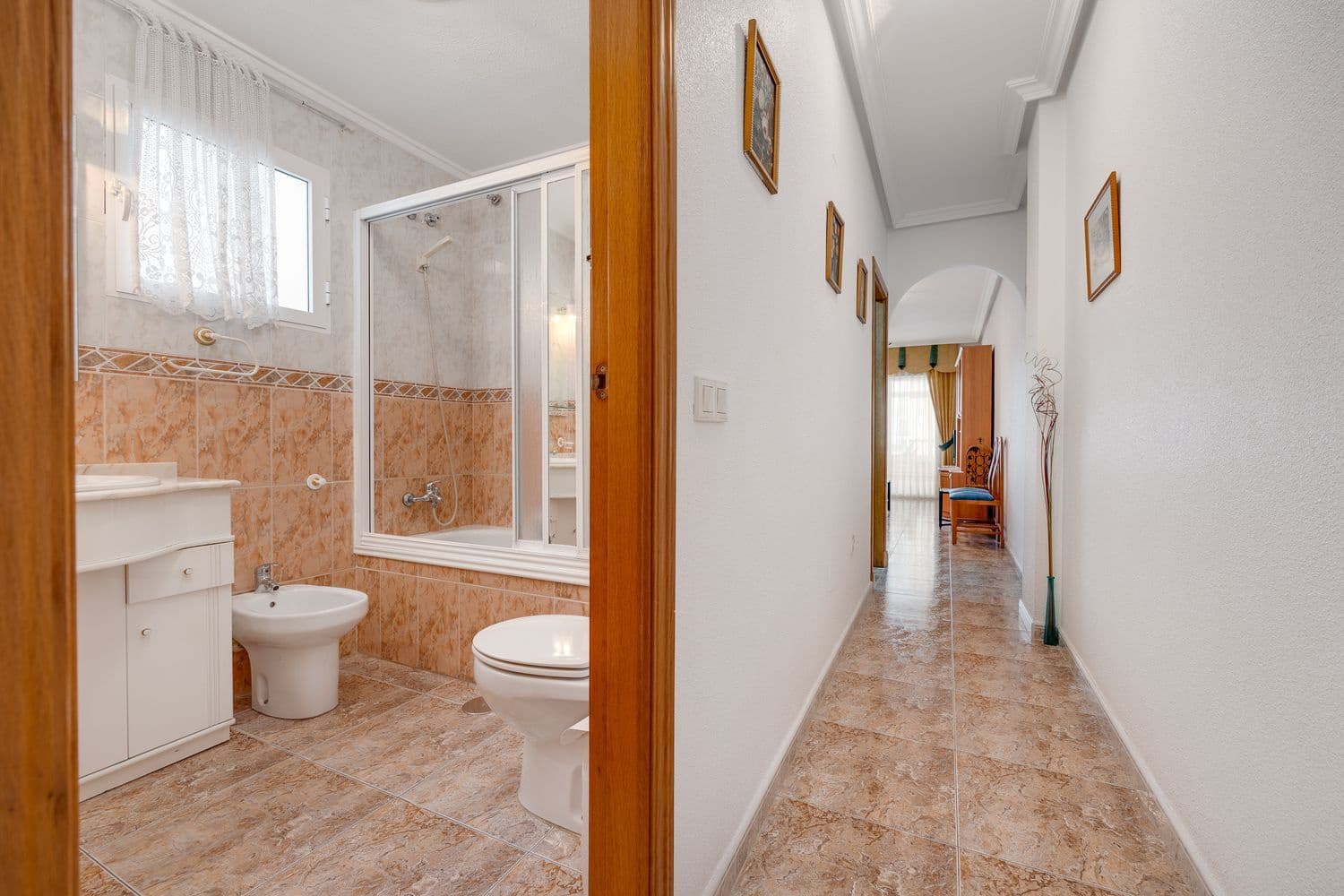 Apartamento de 2 habitaciones en Torrevieja en venta con garaje - 145.000 € (Ref: 9232109)