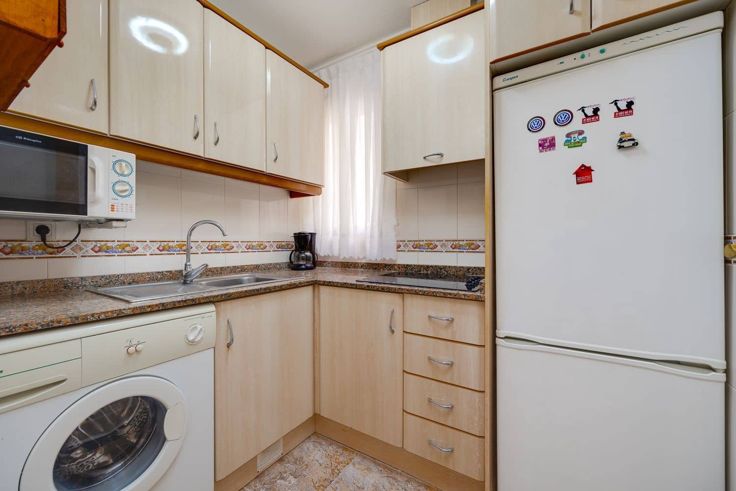 Apartamento de 2 habitaciones en Torrevieja en venta con garaje - 145.000 € (Ref: 9232109)