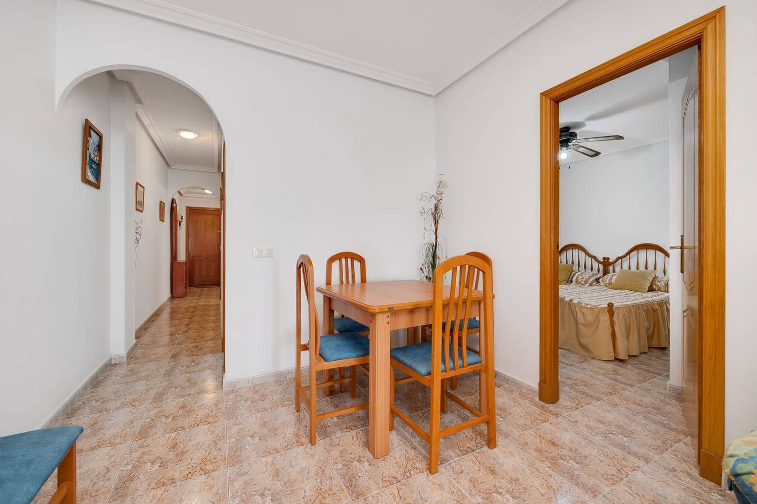 Apartamento de 2 habitaciones en Torrevieja en venta con garaje - 145.000 € (Ref: 9232109)