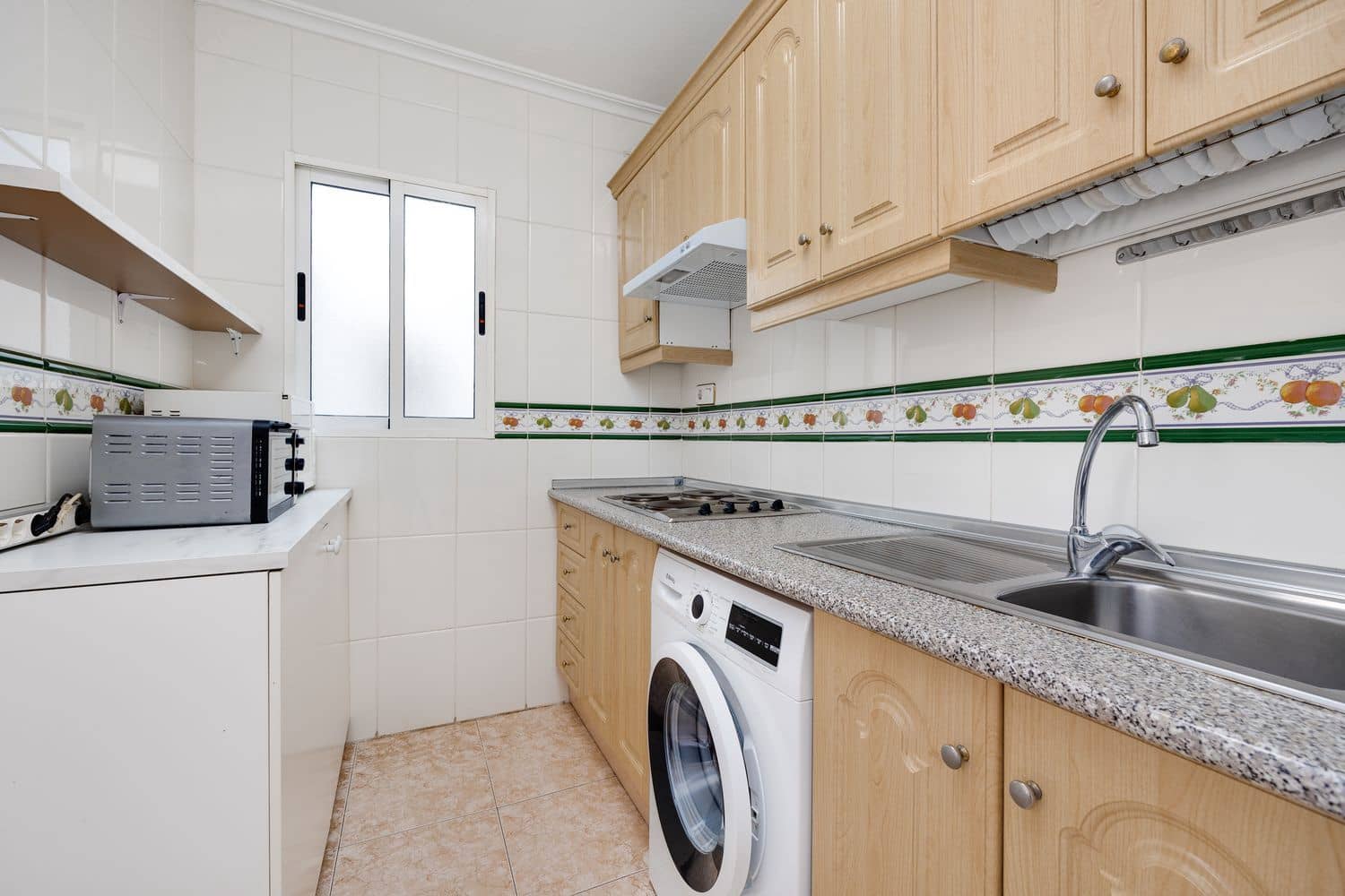 2 bedroom Apartment for sale in Torrevieja with pool - € 110,000 (Ref: 9251726)