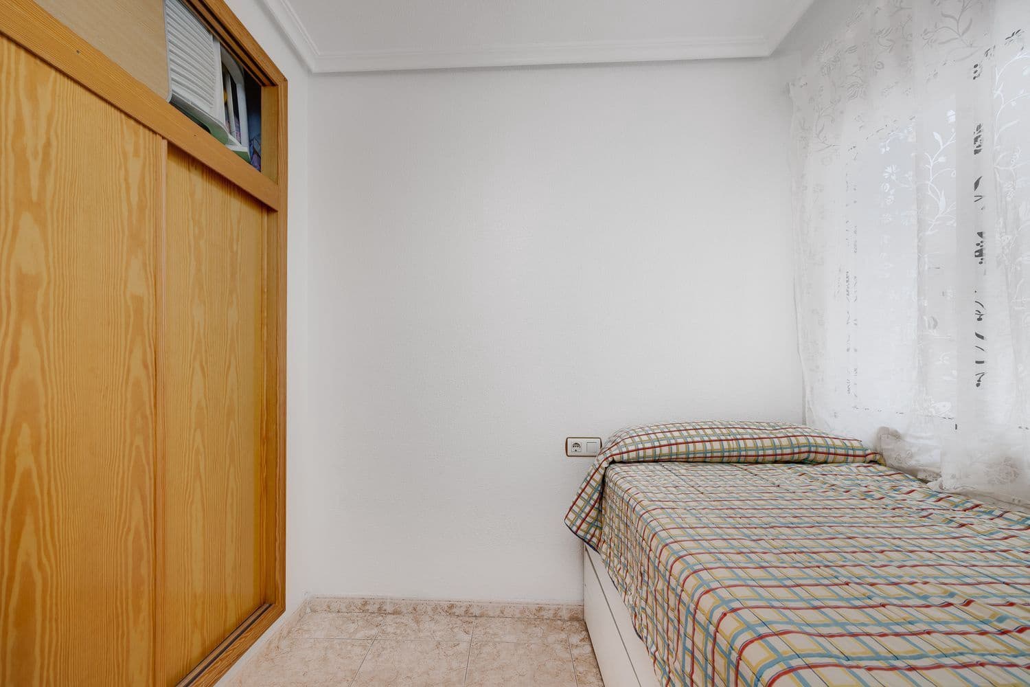 2 bedroom Apartment for sale in Torrevieja with pool - € 110,000 (Ref: 9251726)