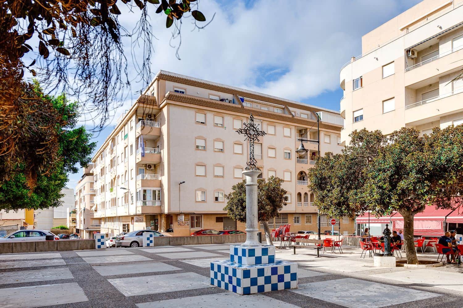 2 bedroom Apartment for sale in Torrevieja with pool - € 110,000 (Ref: 9251726)