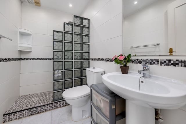 2 bedroom Townhouse for sale in El Chaparral - La Siesta - La Torreta, Torrevieja with pool garage - € 135,000 (Ref: 9256747)