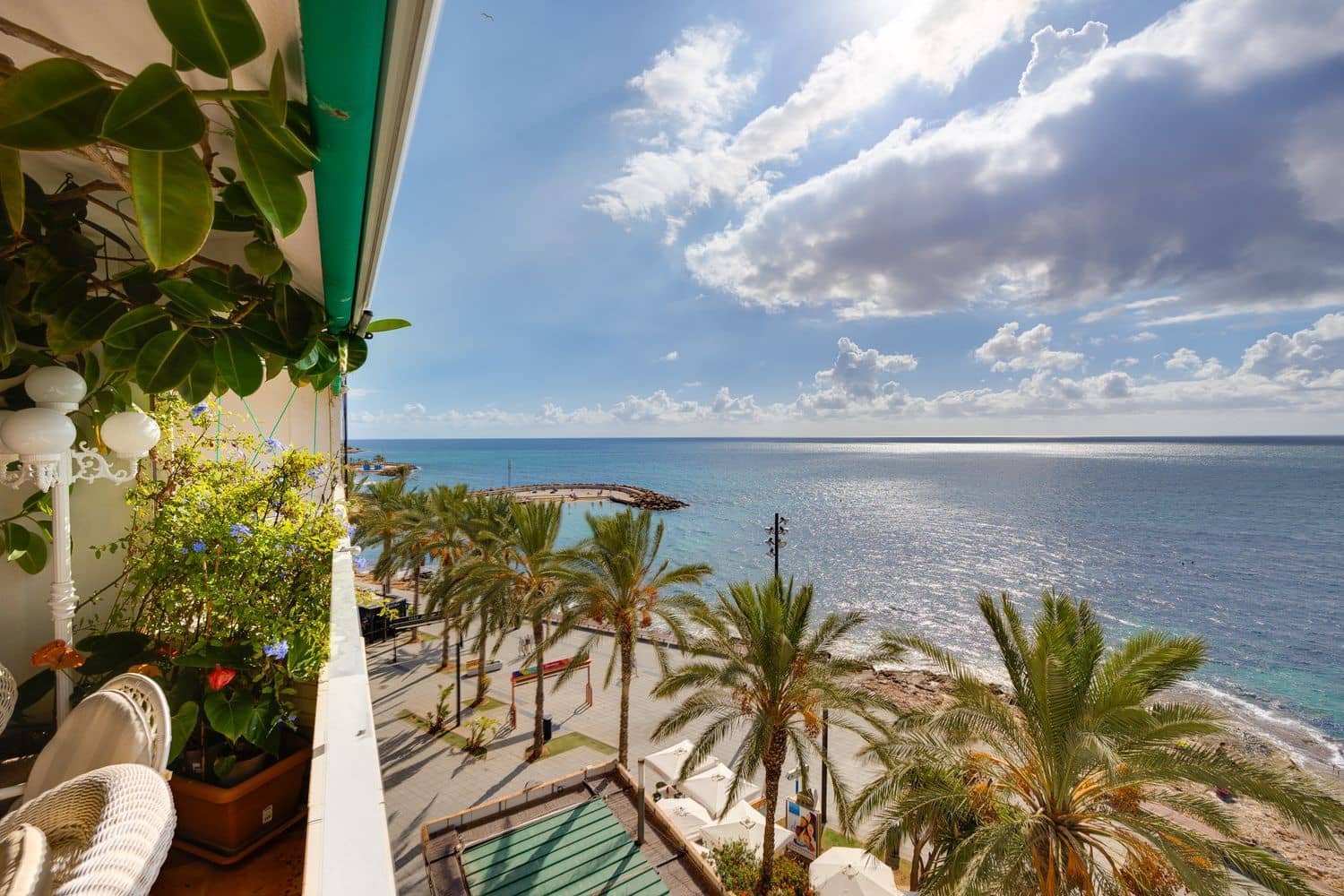 2 bedroom Apartment for sale in Torrevieja with garage - € 299,000 (Ref: 9275656)