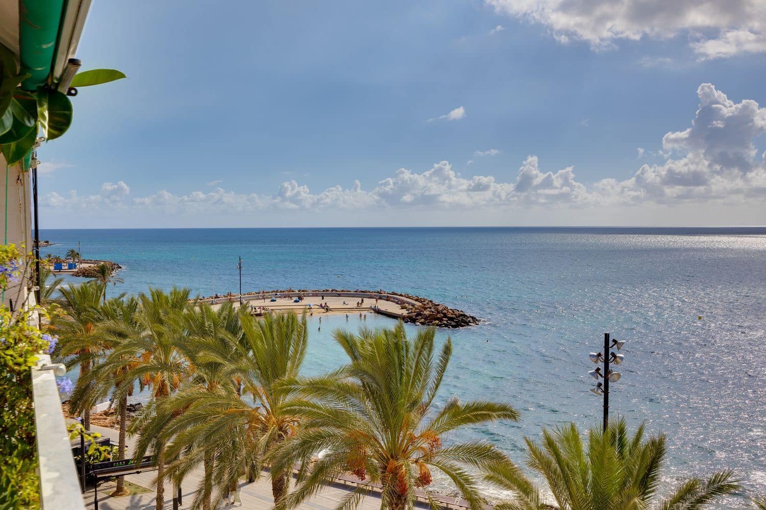 2 bedroom Apartment for sale in Torrevieja with garage - € 299,000 (Ref: 9275656)