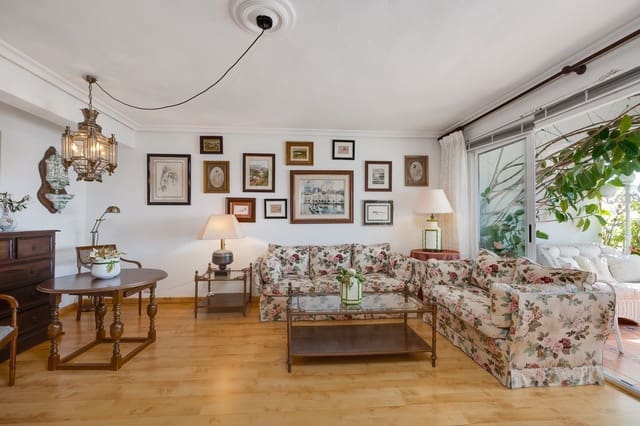 2 soveværelse Lejlighed til salg i Las Piscinas Naturales, Torrevieja med garage - € 260.000 (Ref: 9275656)