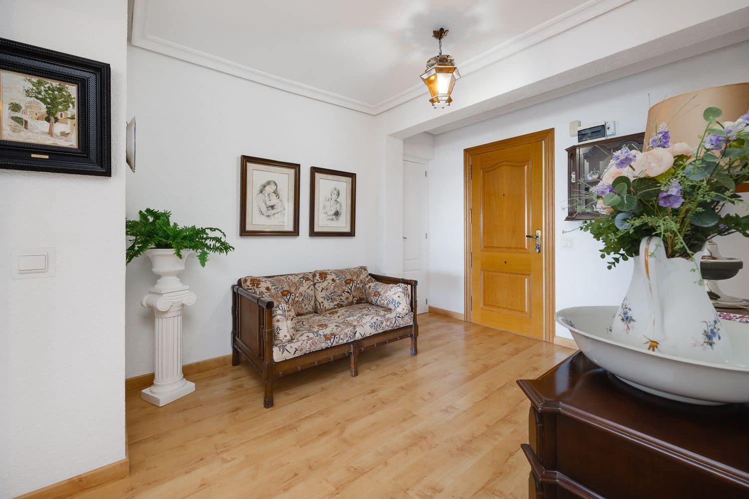 2 bedroom Apartment for sale in Torrevieja with garage - € 299,000 (Ref: 9275656)