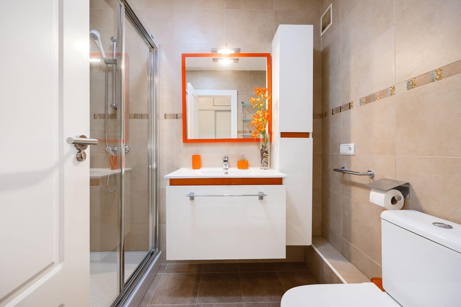 2 bedroom Apartment for sale in Torrevieja with garage - € 299,000 (Ref: 9275656)