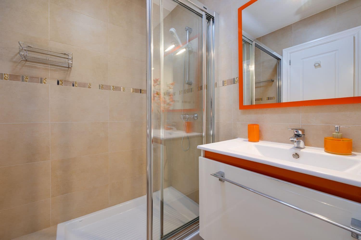 2 bedroom Apartment for sale in Torrevieja with garage - € 299,000 (Ref: 9275656)