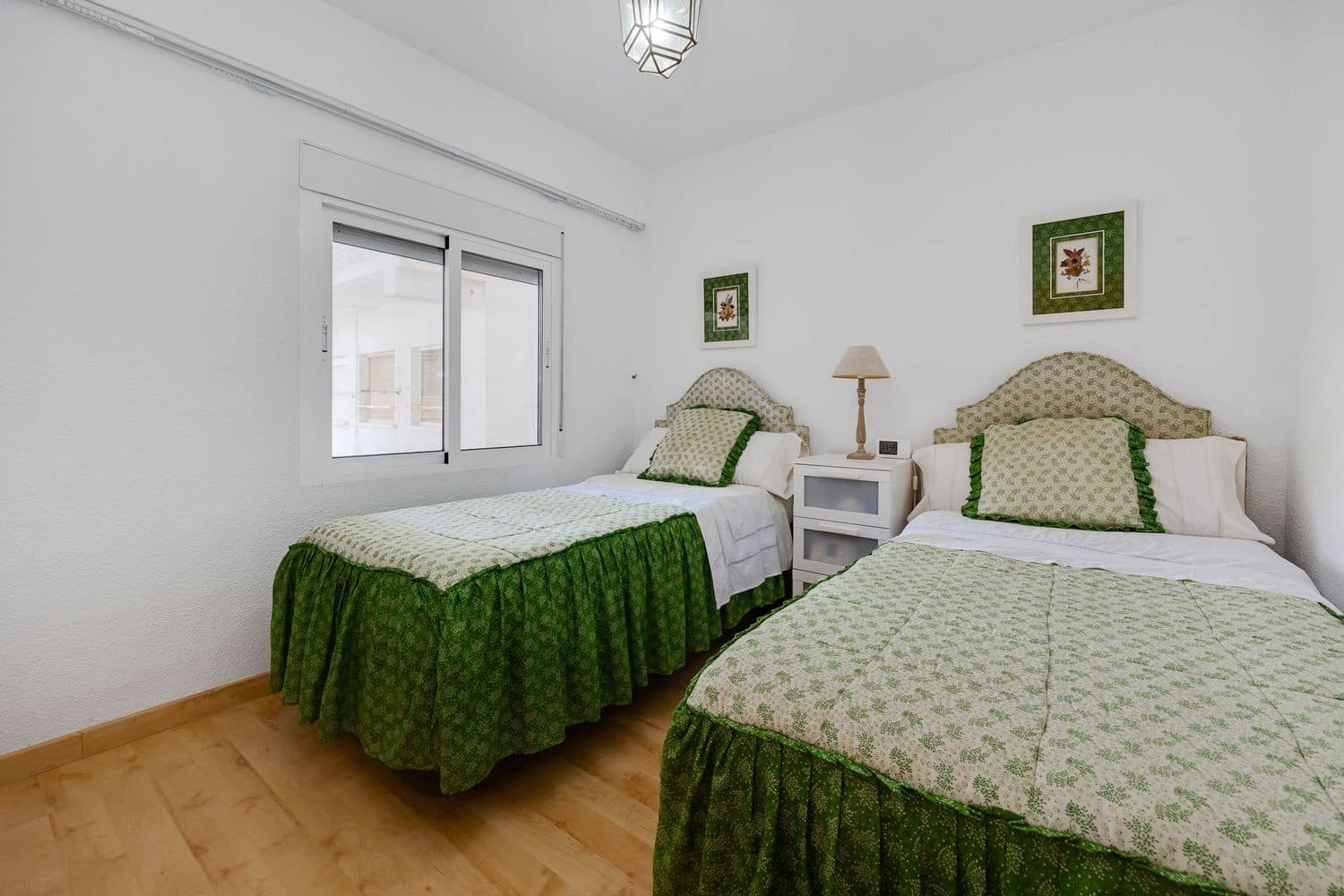 2 bedroom Apartment for sale in Torrevieja with garage - € 299,000 (Ref: 9275656)