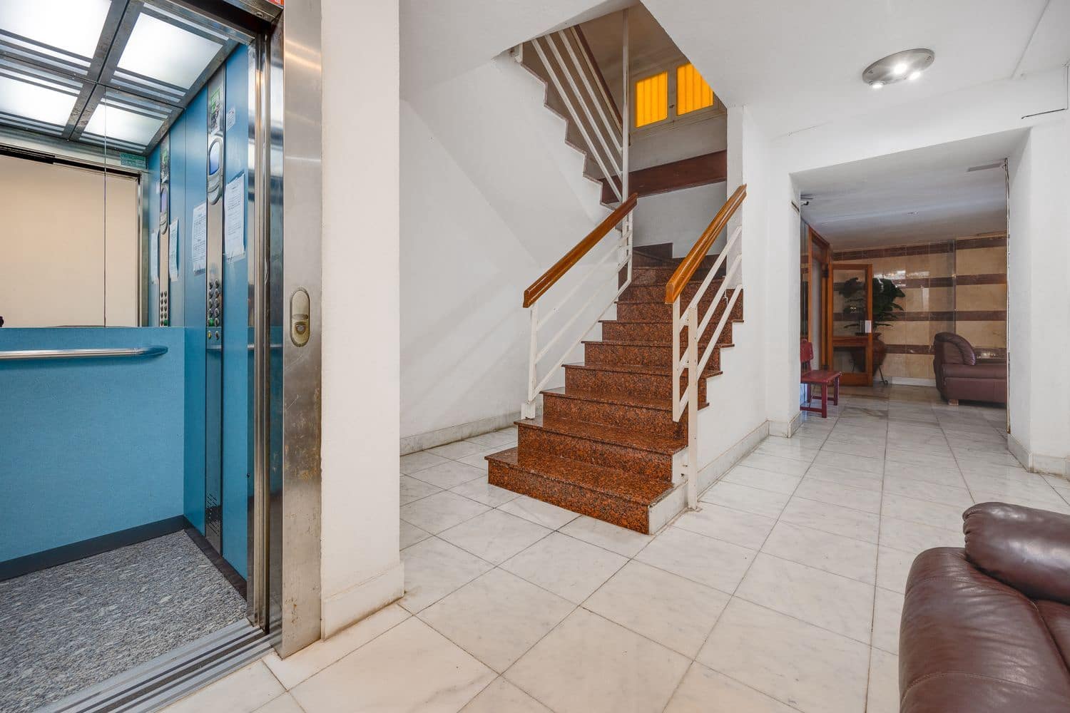 2 bedroom Apartment for sale in Torrevieja with garage - € 299,000 (Ref: 9275656)