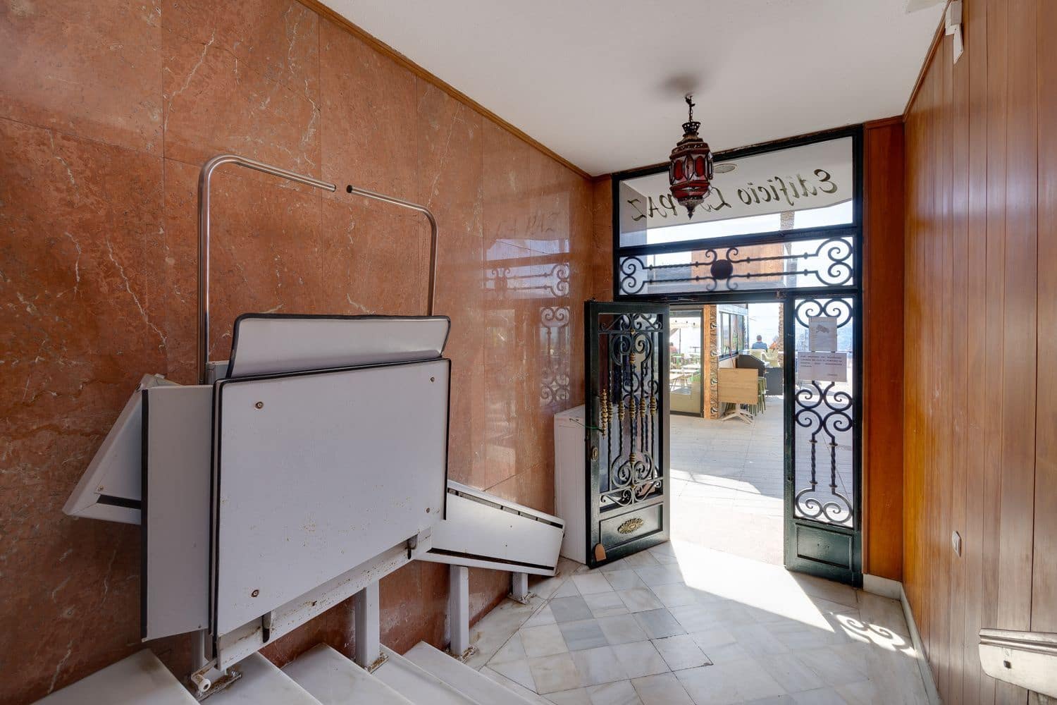 2 bedroom Apartment for sale in Torrevieja with garage - € 299,000 (Ref: 9275656)