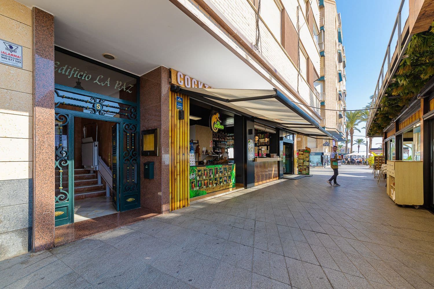 2 bedroom Apartment for sale in Torrevieja with garage - € 299,000 (Ref: 9275656)