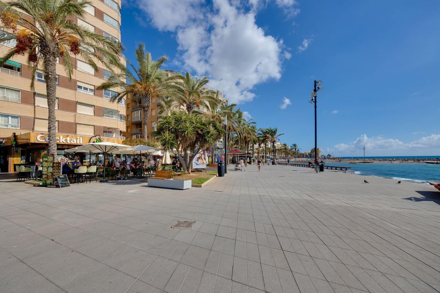 2 bedroom Apartment for sale in Torrevieja with garage - € 299,000 (Ref: 9275656)