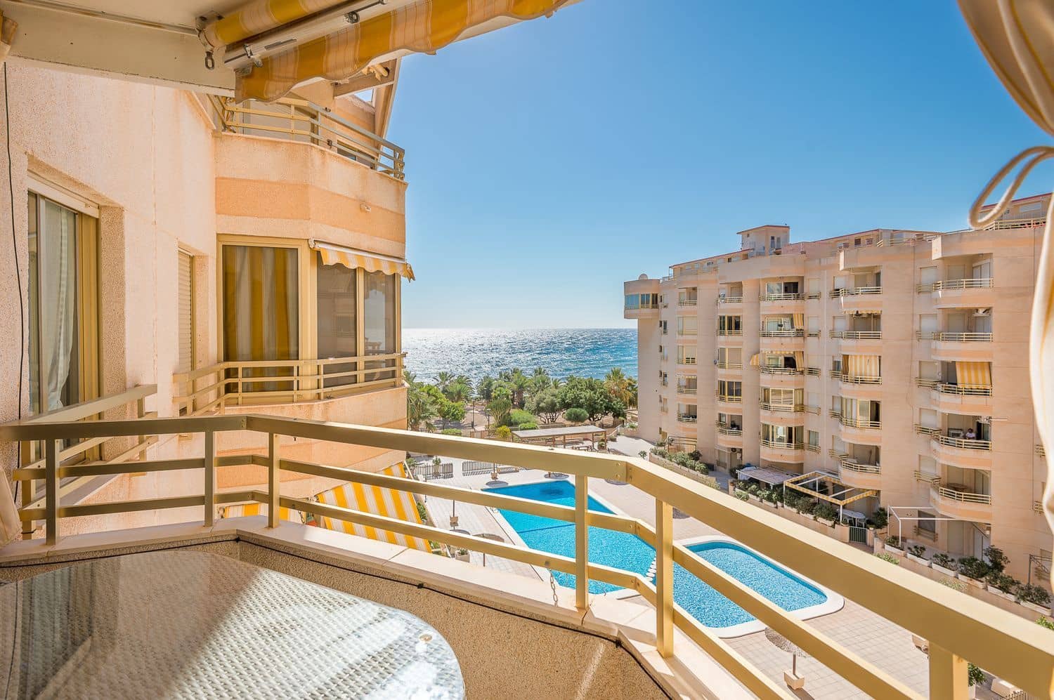 2 soverom Leilighet til salgs i Playa de Muchavista med svømmebasseng garasje - € 295 000 (Ref: 9290984)