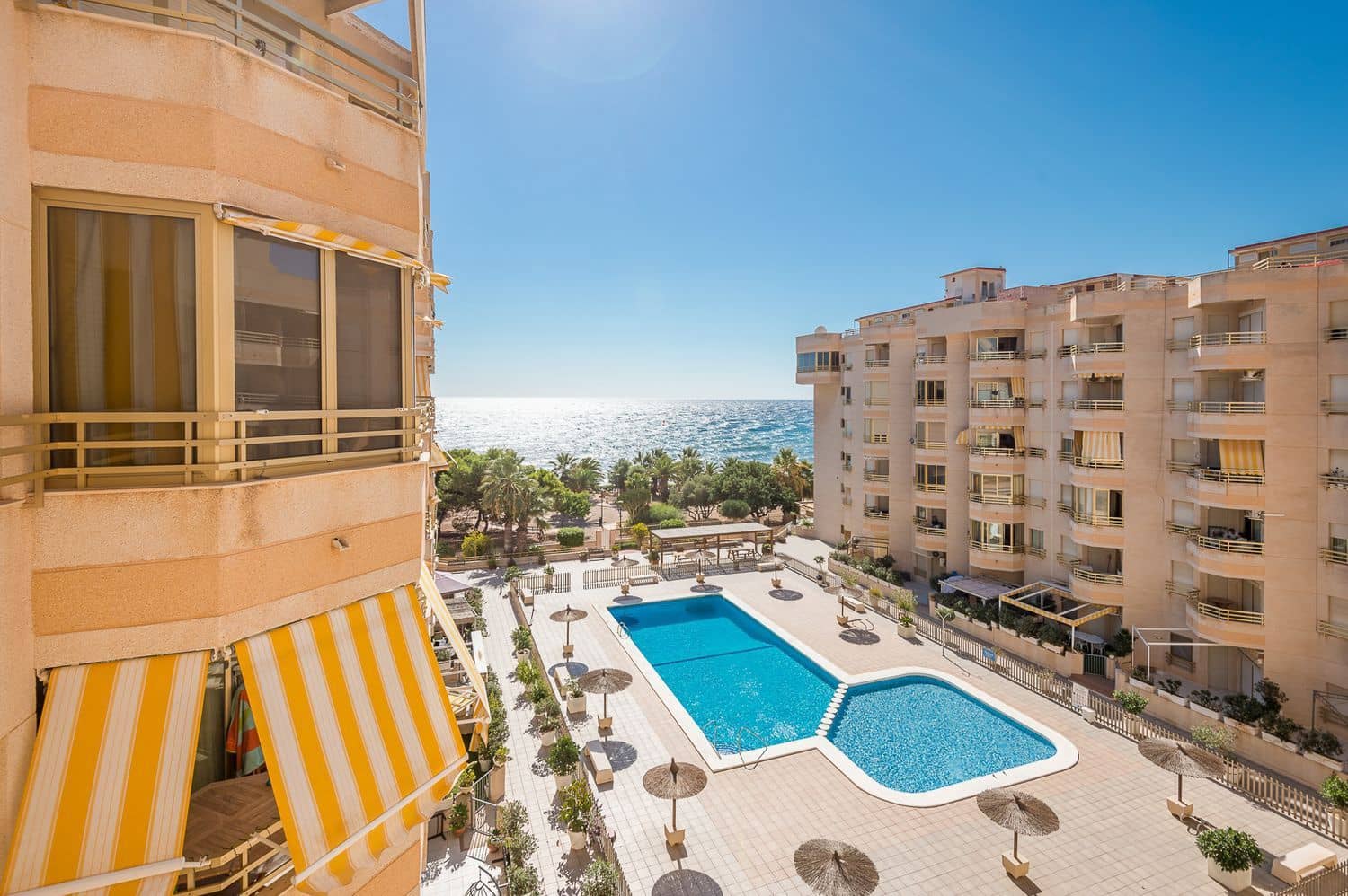 2 soverom Leilighet til salgs i Playa de Muchavista med svømmebasseng garasje - € 295 000 (Ref: 9290984)