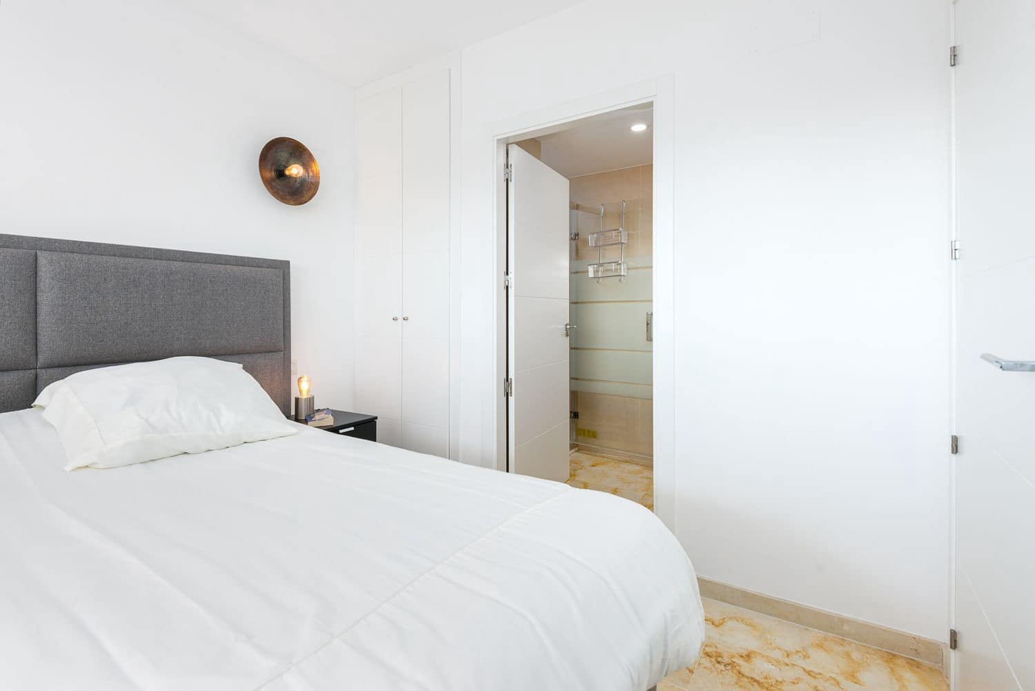 2 chambre Appartement à vendre à Punta Prima avec piscine garage - 299 000 € (Ref: 9296498)