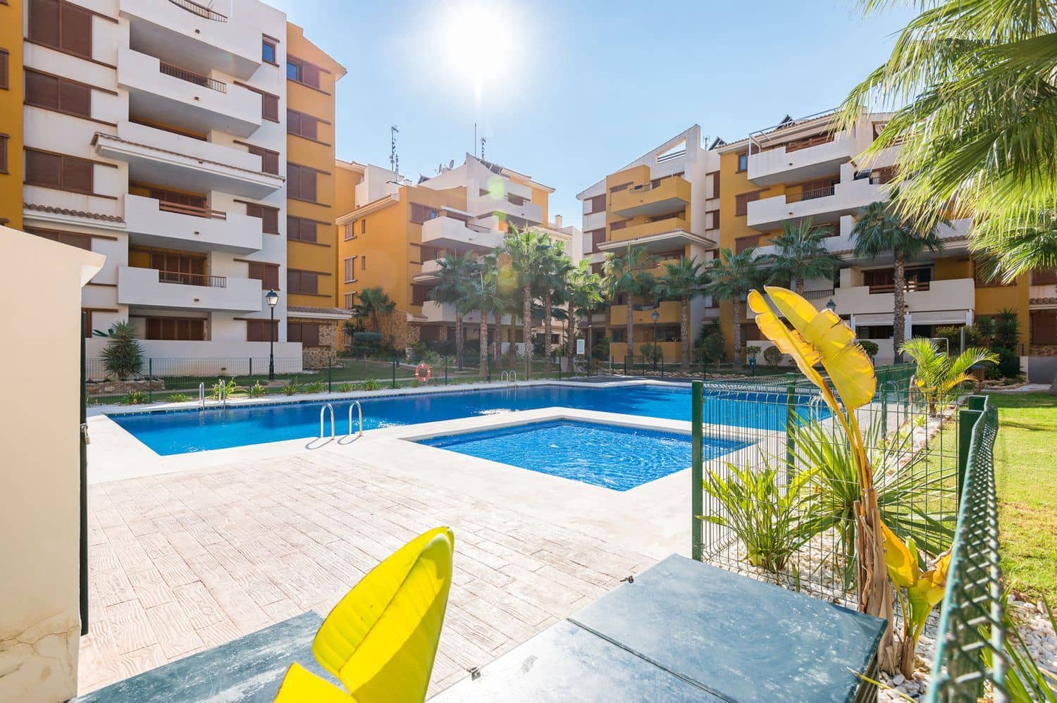 2 chambre Appartement à vendre à Punta Prima avec piscine garage - 299 000 € (Ref: 9296498)