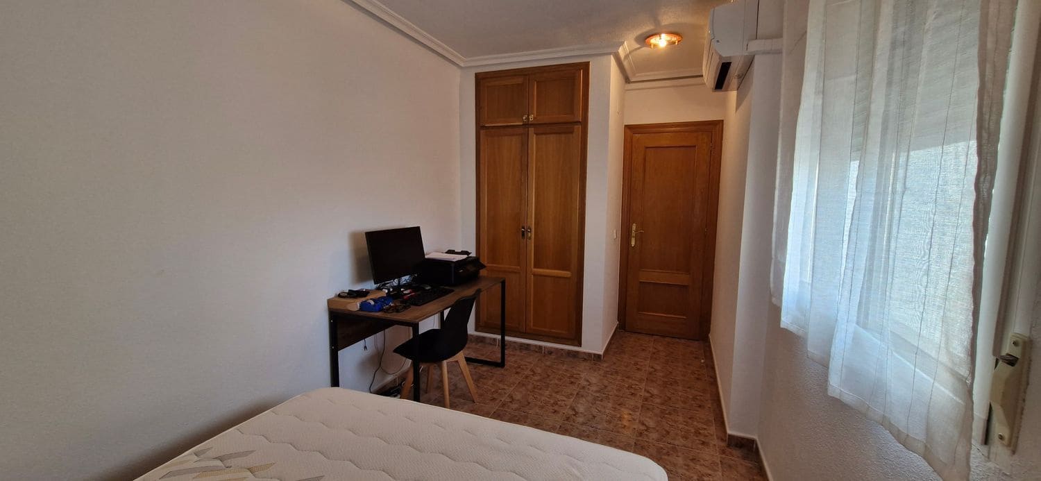 3 soverom Leilighet til salgs i Torrevieja med garasje - € 230 000 (Ref: 9335628)