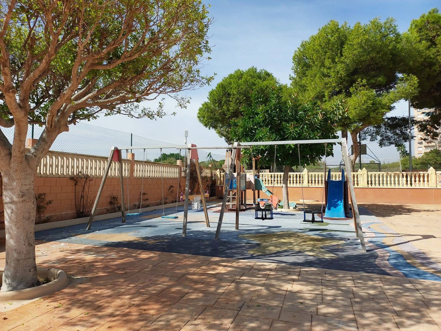 3 bedroom Apartment for sale in Playa de Muchavista with pool garage - € 280,000 (Ref: 9335630)