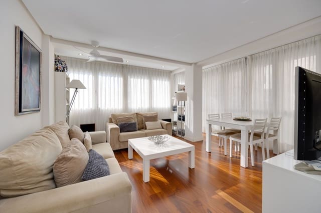 2 Zimmer Apartment zu verkaufen in Las Piscinas Naturales, Torrevieja mit Garage - 179.900 € (Ref: 9371201)