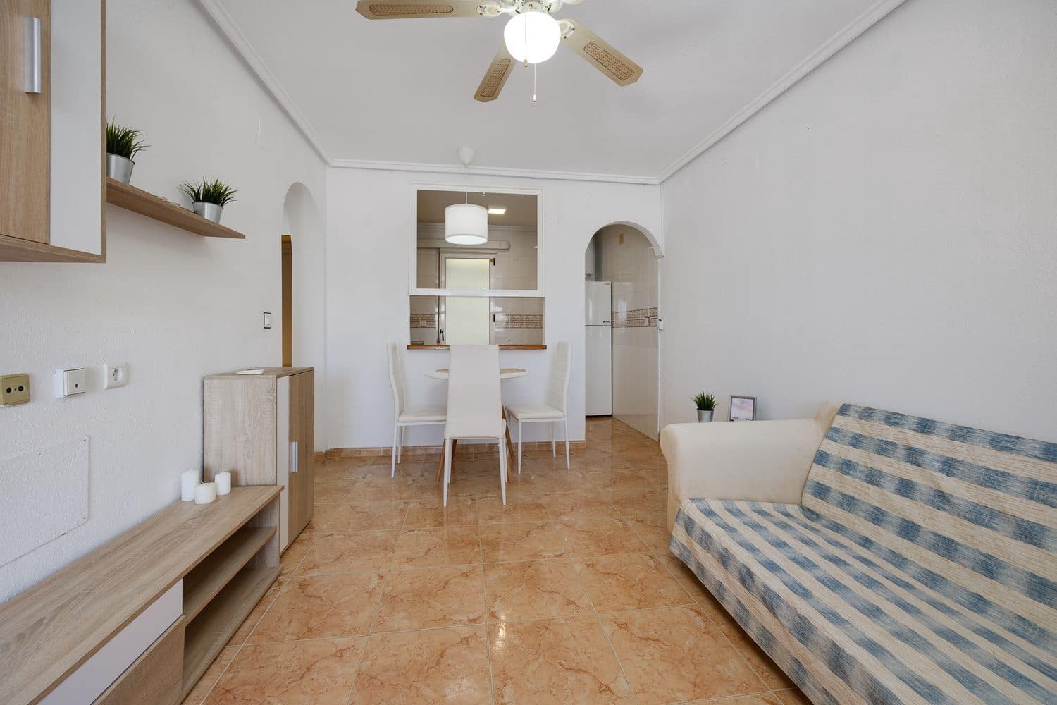 2 sypialnia Dom na sprzedaż w Torrevieja z basenem garażem - 119 900 € (Ref: 9382027)
