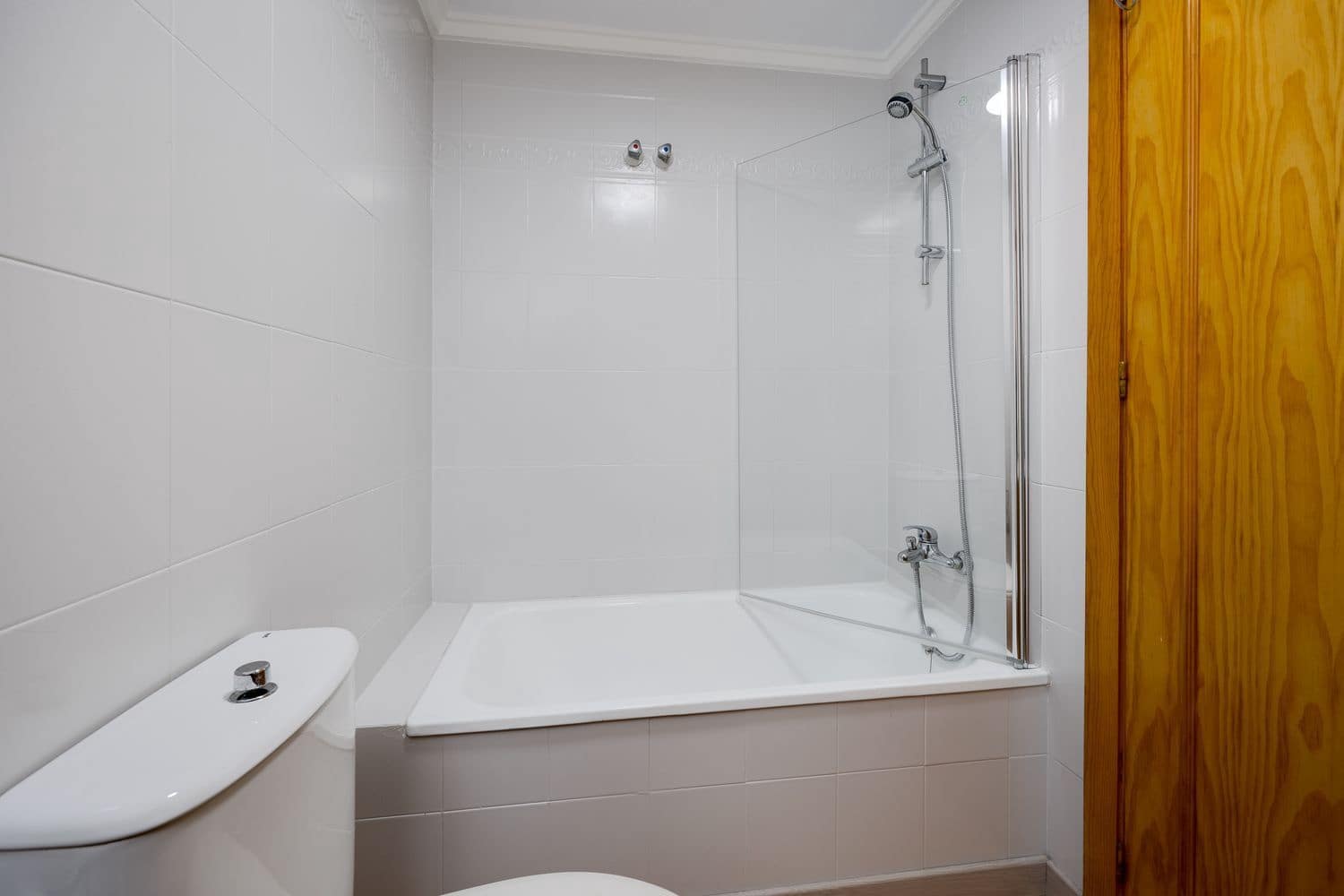 2 sypialnia Dom na sprzedaż w Torrevieja z basenem garażem - 119 900 € (Ref: 9382027)