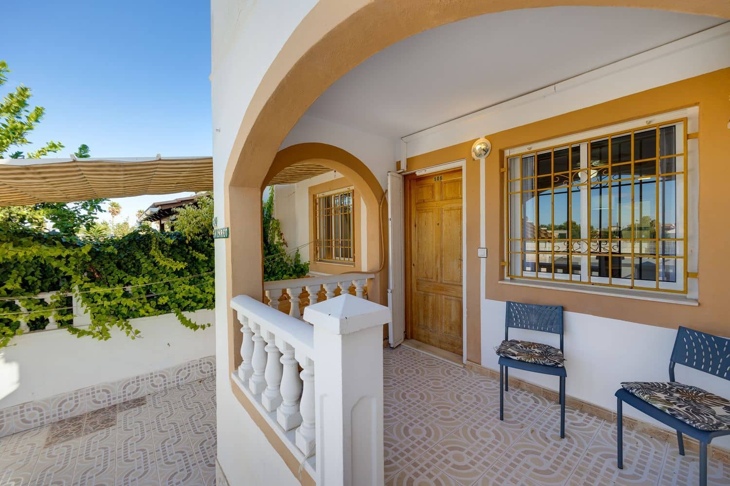 2 sypialnia Dom na sprzedaż w Torrevieja z basenem garażem - 119 900 € (Ref: 9382027)