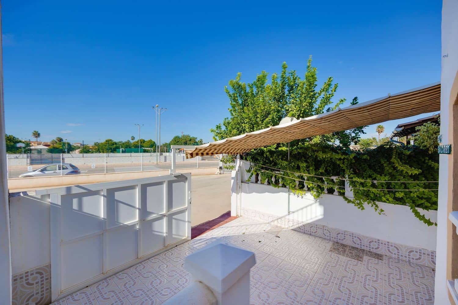 2 sypialnia Dom na sprzedaż w Torrevieja z basenem garażem - 119 900 € (Ref: 9382027)