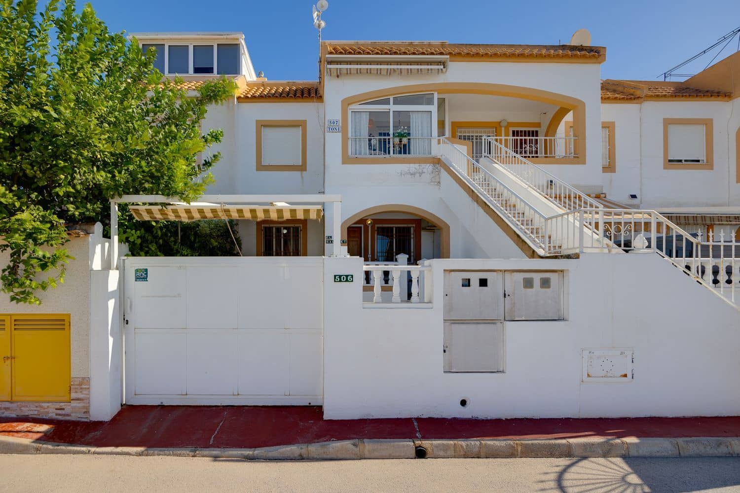 2 sypialnia Dom na sprzedaż w Torrevieja z basenem garażem - 119 900 € (Ref: 9382027)