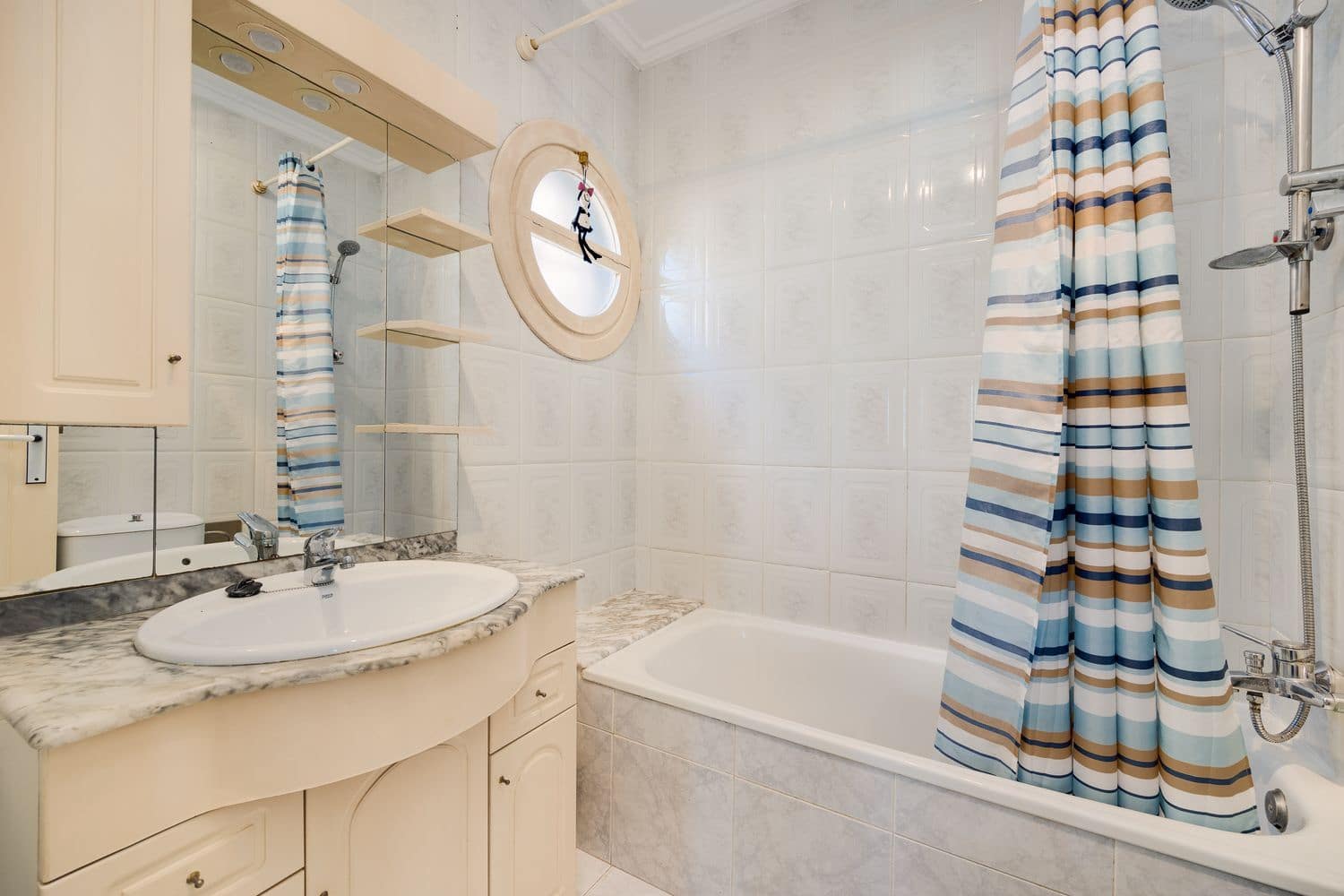 Hus till salu i Torrevieja med pool garage - 115 000 € (Ref: 9390026)