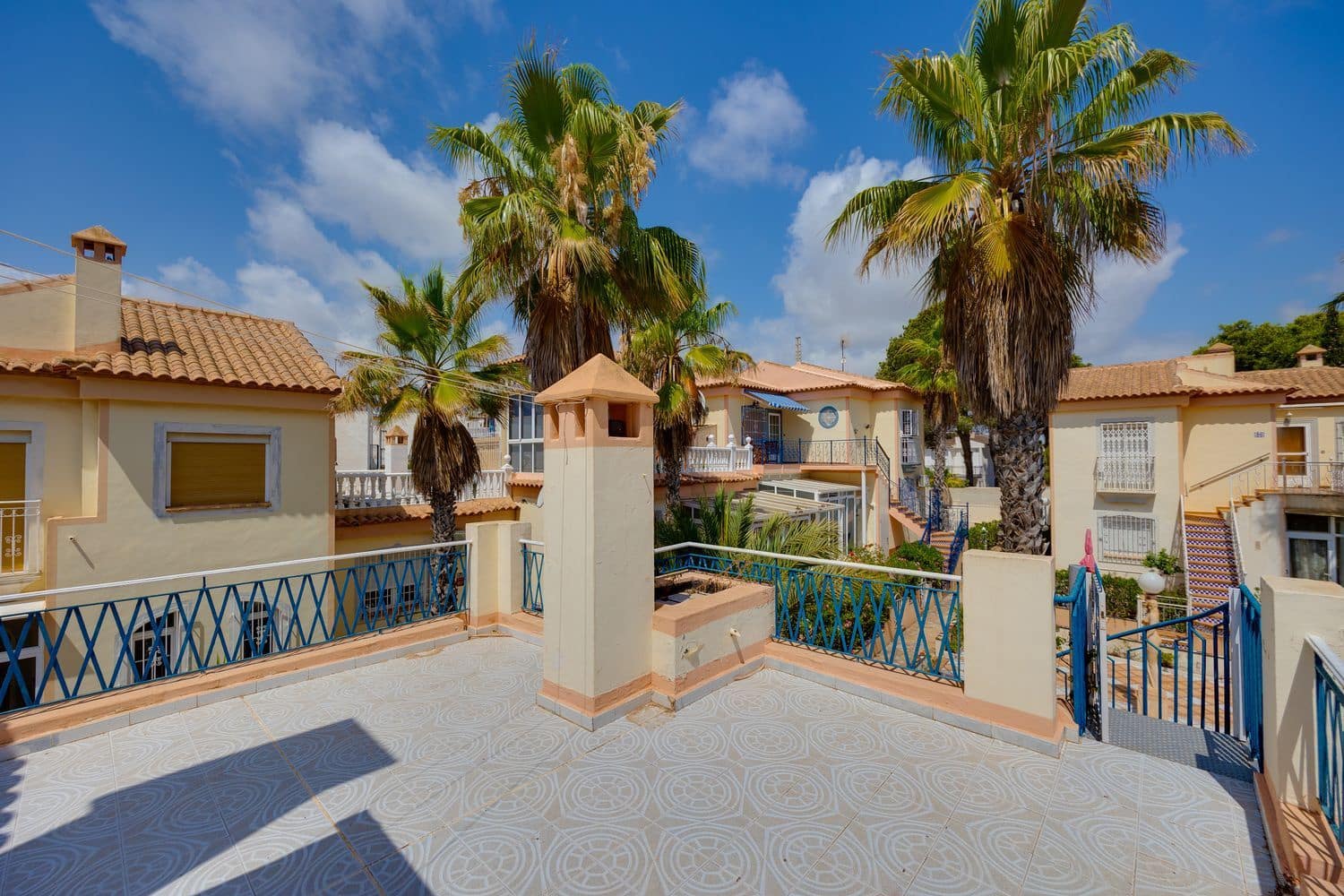 Hus till salu i Torrevieja med pool garage - 115 000 € (Ref: 9390026)