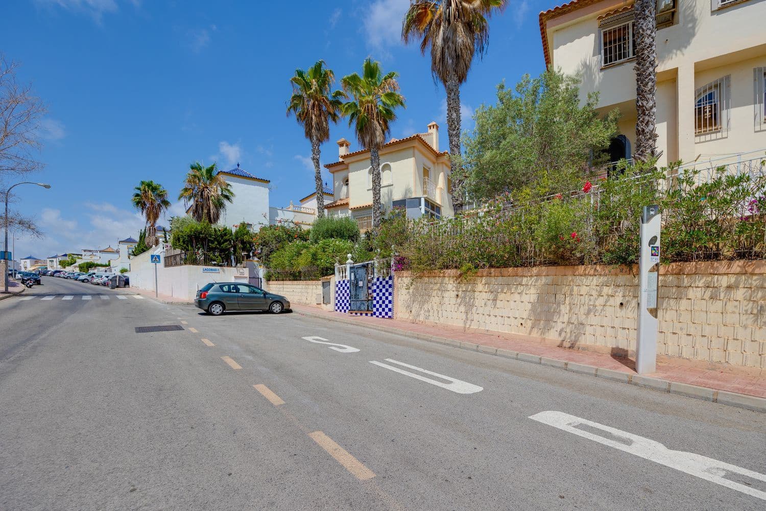 Hus till salu i Torrevieja med pool garage - 115 000 € (Ref: 9390026)