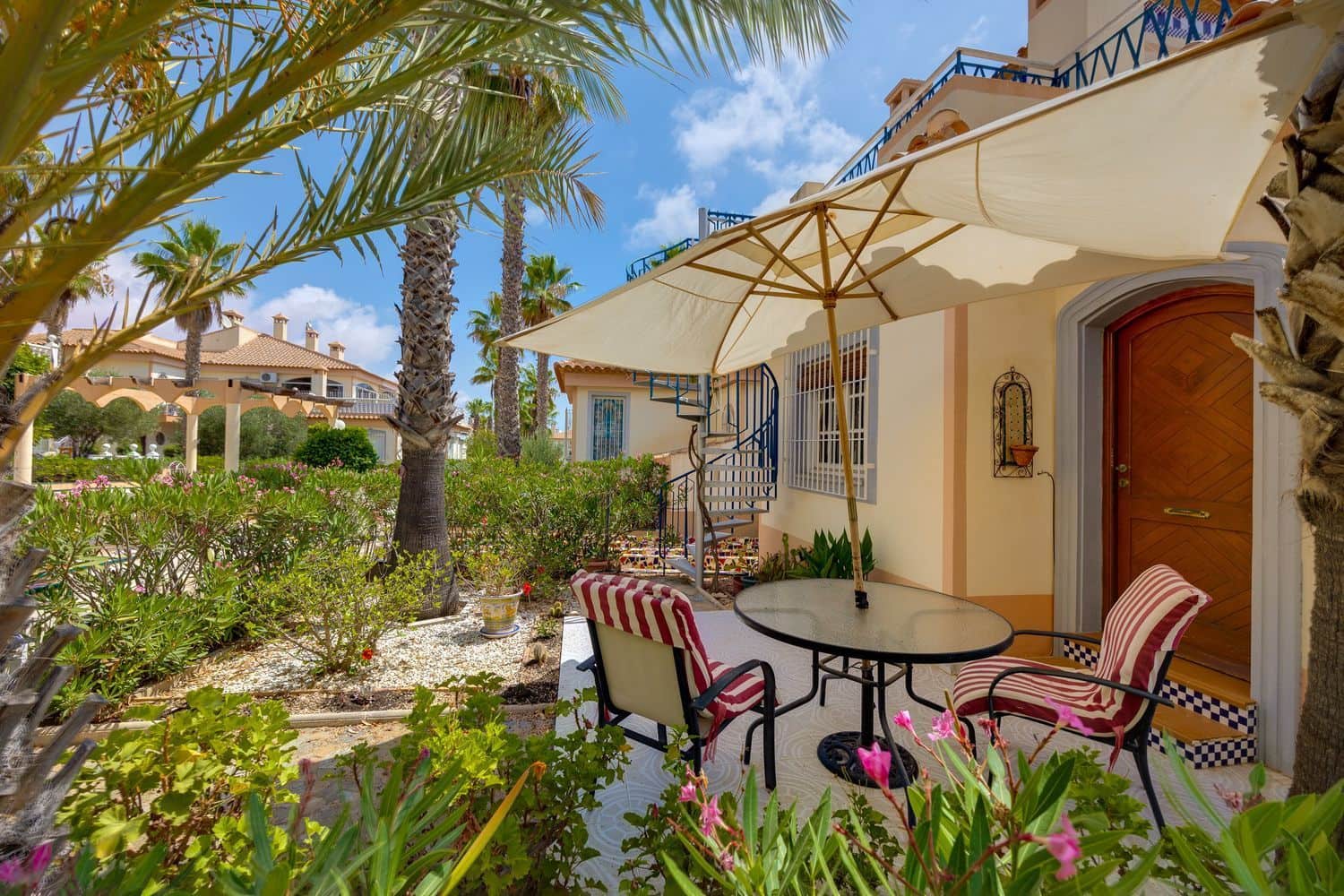 Hus till salu i Torrevieja med pool garage - 115 000 € (Ref: 9390026)