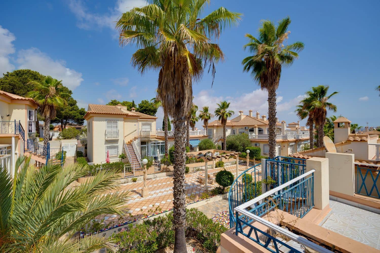 Hus till salu i Torrevieja med pool garage - 115 000 € (Ref: 9390026)