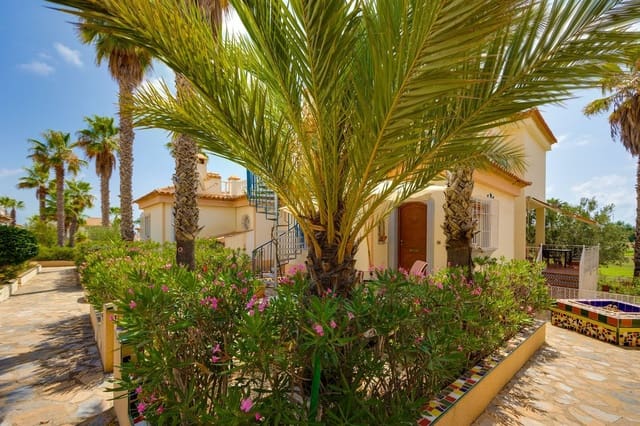 Hus till salu i Los Balcones - Los Altos, Torrevieja med pool garage - 115 000 € (Ref: 9390026)