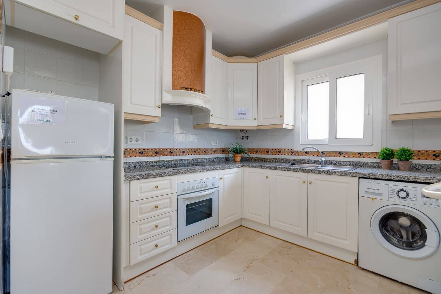 2 soveværelse Lejlighed til salg i Orihuela Costa med swimmingpool garage - € 189.000 (Ref: 9395580)