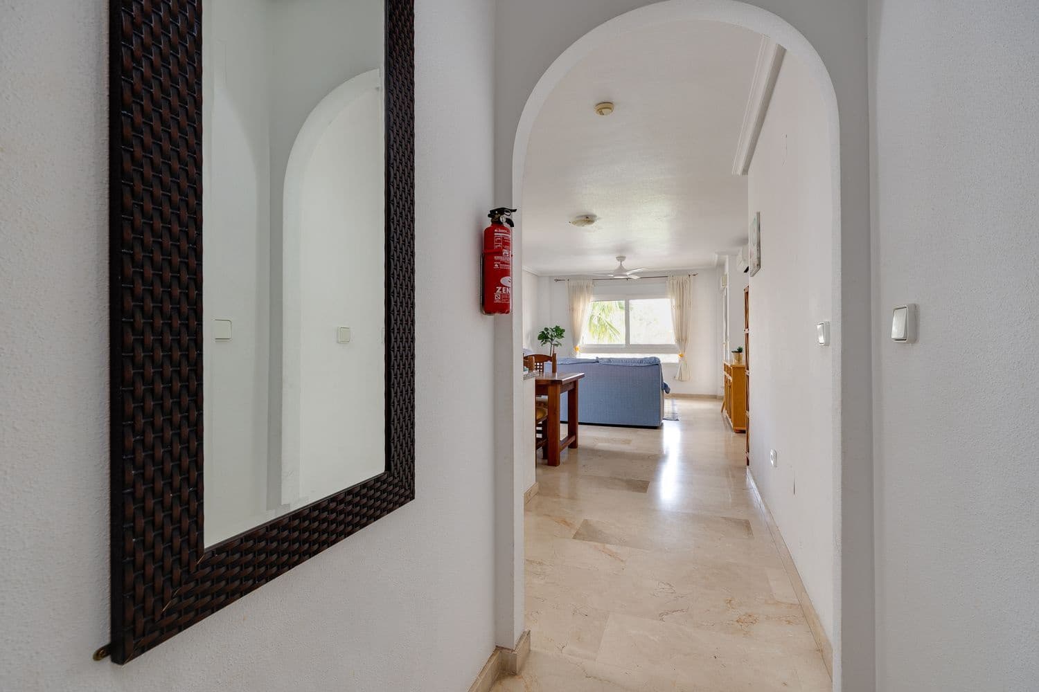 2 soveværelse Lejlighed til salg i Orihuela Costa med swimmingpool garage - € 189.000 (Ref: 9395580)