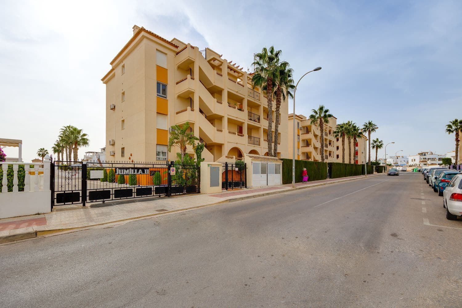 2 soveværelse Lejlighed til salg i Orihuela Costa med swimmingpool garage - € 189.000 (Ref: 9395580)